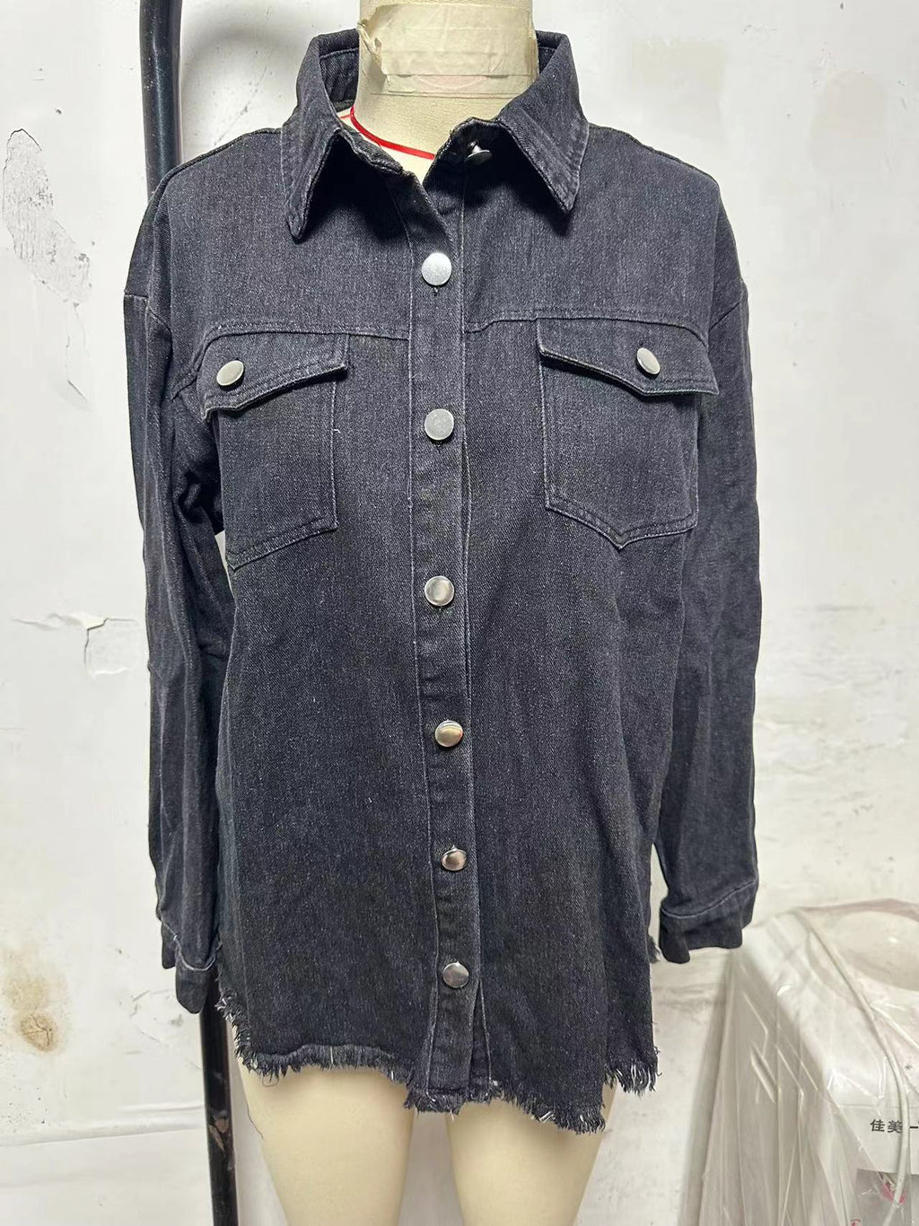 Women's Black Denim Shirt Jacket Casual Button Down Long Sleeve Jean Shacket with Frayed Hem